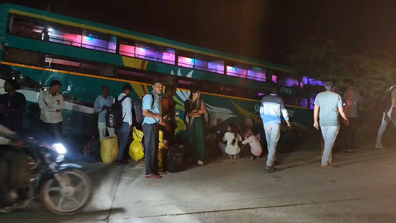 Auraiya bus accident