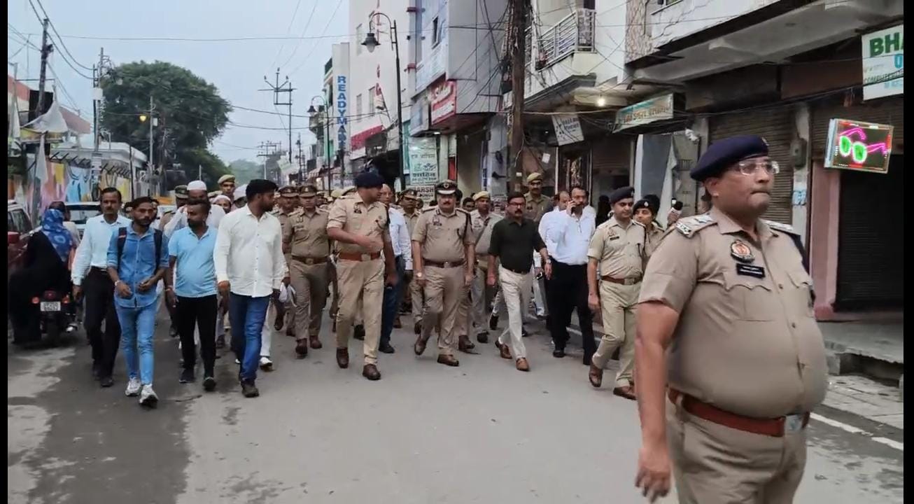 A flag march was carried out by the police and administration in Bareilly as part of preparations for Independence Day.