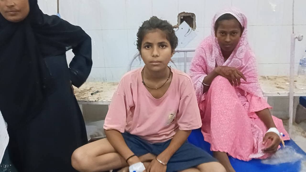 बेनीपुर मे जहरीला फल खाने से आठ ग्रामीण बीमार, अस्पताल में भर्ती