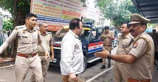 Akhilesh Dubey Case: Akhilesh Dubey's health deteriorated in jail, brought to hospital under tight security due to chest pain