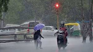 UP Rain Alert: यूपी में फिर बदलेगा मौसम! बहराइच समेत 20 जिलों में होगी तगड़ी बारिश, मॉनसून को लेकर आई नई भविष्यवाणी