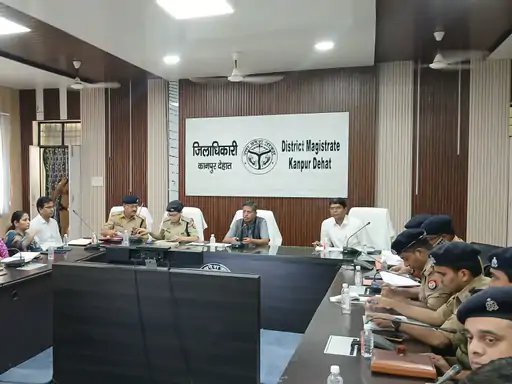 कानपुर देहात: जिलाधिकारी ने दी कड़ी चेतावनी, त्योहारों पर लापरवाही बर्दाश्त नहीं