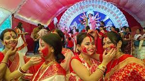 सिंदूर खेला के साथ आज होगा मां दुर्गा का विसर्जन, हाथी से नाव तक का भव्य आयोजन