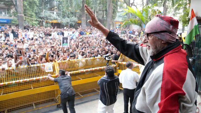 अमिताभ बच्चन दिवाली पर फैंस से मिले, दी देशभर को शुभकामनाएं