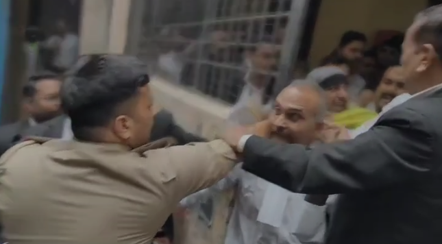 Aligarh: Police pick up Noida double murder accused from Aligarh court amid clashes with lawyers