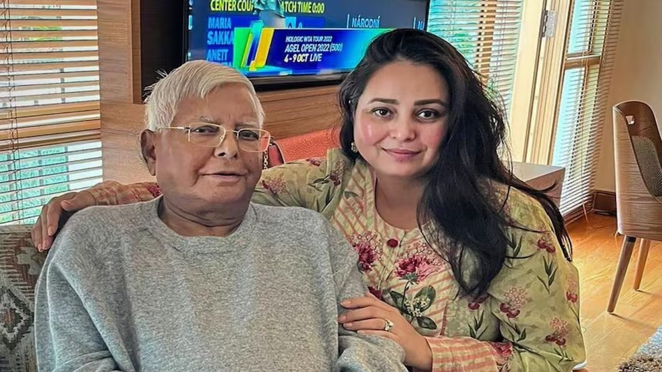 Rohini Acharya on Tejashwi Yadav: Major feud in Lalu family after Bihar election defeat, Rohini quits politics, serious allegations against Tejashwi