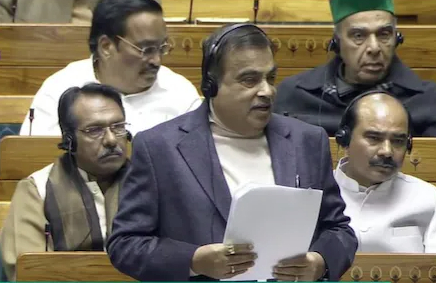 5 लाख हादसे, युद्ध से ज्यादा सड़कों पर मर रहे…रोड एक्सिडेंट से मौतों पर संसद में नितिन गडकरी का छलक गया दर्द