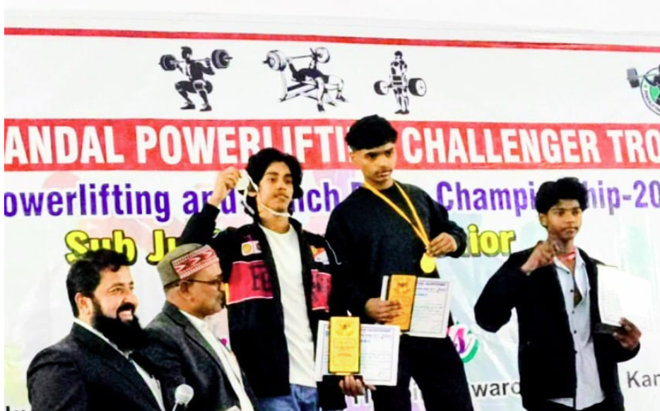 कानपुर में मंडलीय पावरलिफ्टिंग चैंपियनशिप: आस्तिक राजावत बने सबसे बड़े विजेता