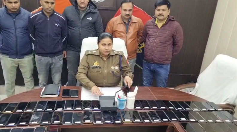 amethi-police-recovered-86-lost-mobile-phones