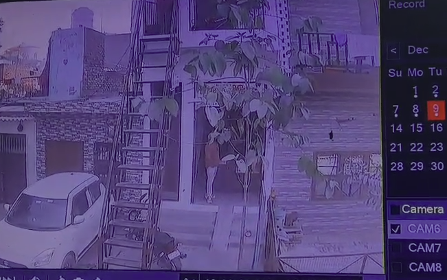 मेरठ में क्लीनिक के अंदर घुसकर डॉक्टर से मारपीट, CCTV में कैद हुई घटना