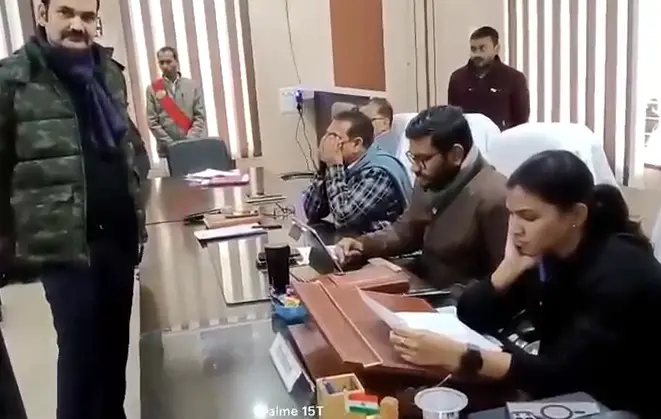 बांदा: तहसील सदर में सम्पूर्ण समाधान दिवस आयोजित, डीएम ने दिए समयबद्ध और गुणवत्तापूर्ण निस्तारण के निर्देश