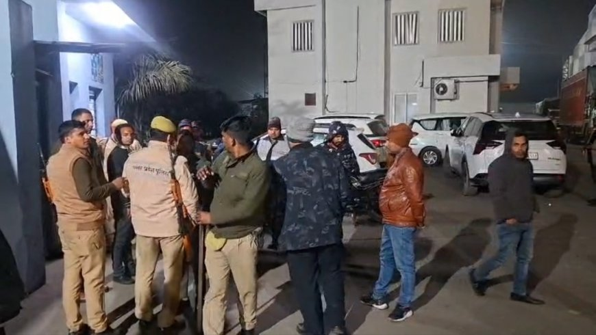 kanpur-dehat-income-tax-raid-morino-namkeen-factory