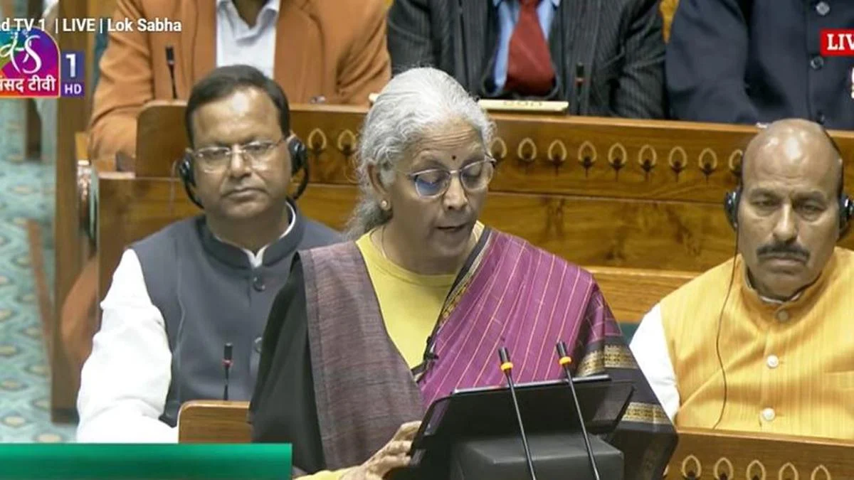 Budget 2026 में मिडिल क्लास को राहत, काशी को रेल कॉरिडोर और नई सौगात