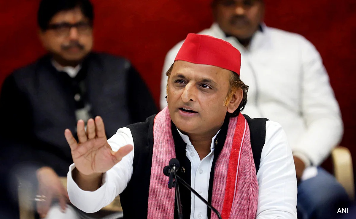 UP News: लखनऊ में अखिलेश यादव की प्रेस वार्ता, महंगाई, कानून व्यवस्था और चुनाव आयोग पर उठाए सवाल