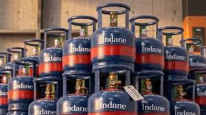 LPG Price Hike: 5KG सिलेंडर भी हुआ महंगा, प्रवासी मजदूरों और छात्रों की जेब पर बढ़ा बोझ